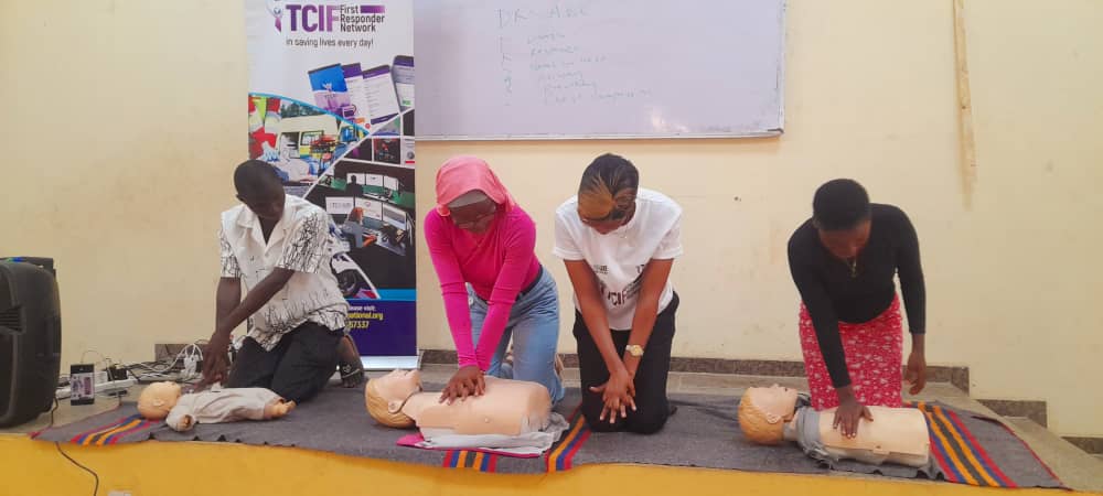 FIRST FIRST AID TRAINING WITH FUOYE STUDENT